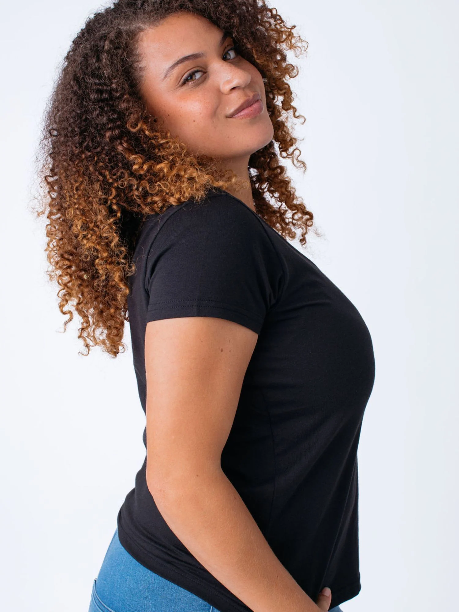 Women's V-Neck All Black 3-Pack - Image 4