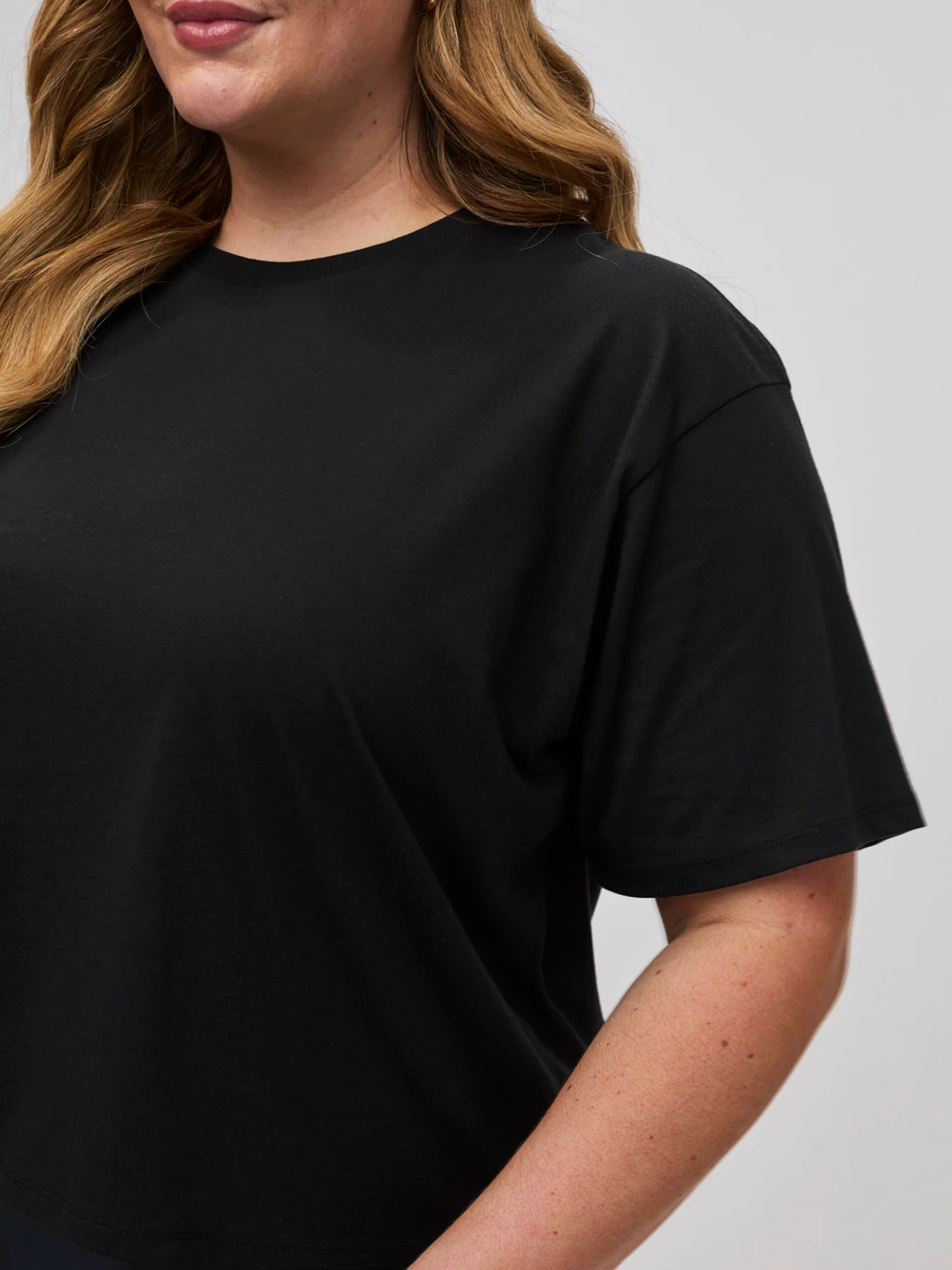 Women's Black Boxy Tee - Image 3
